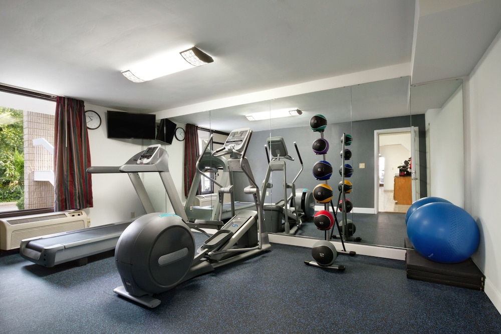 Days Inn by Wyndham Raleigh Midtown