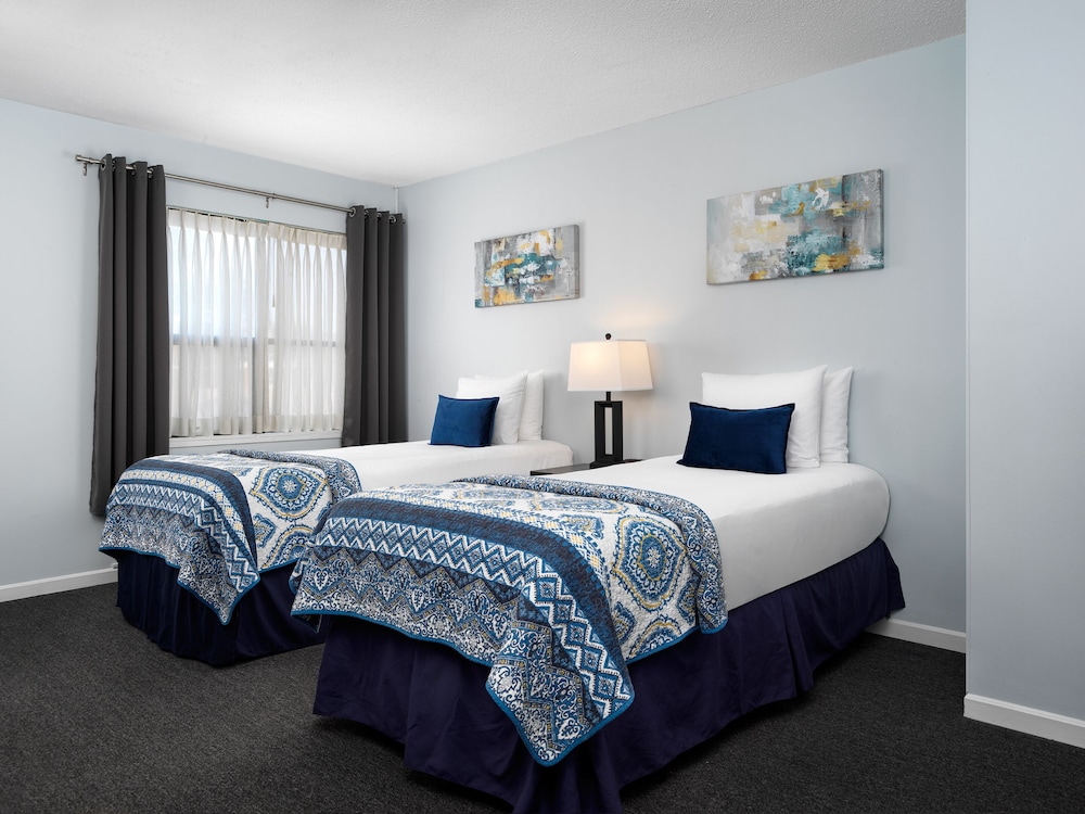 Huntingdon Hotel and Suites photo 5