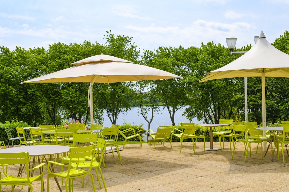 Novotel Paris Créteil Le Lac photo 2