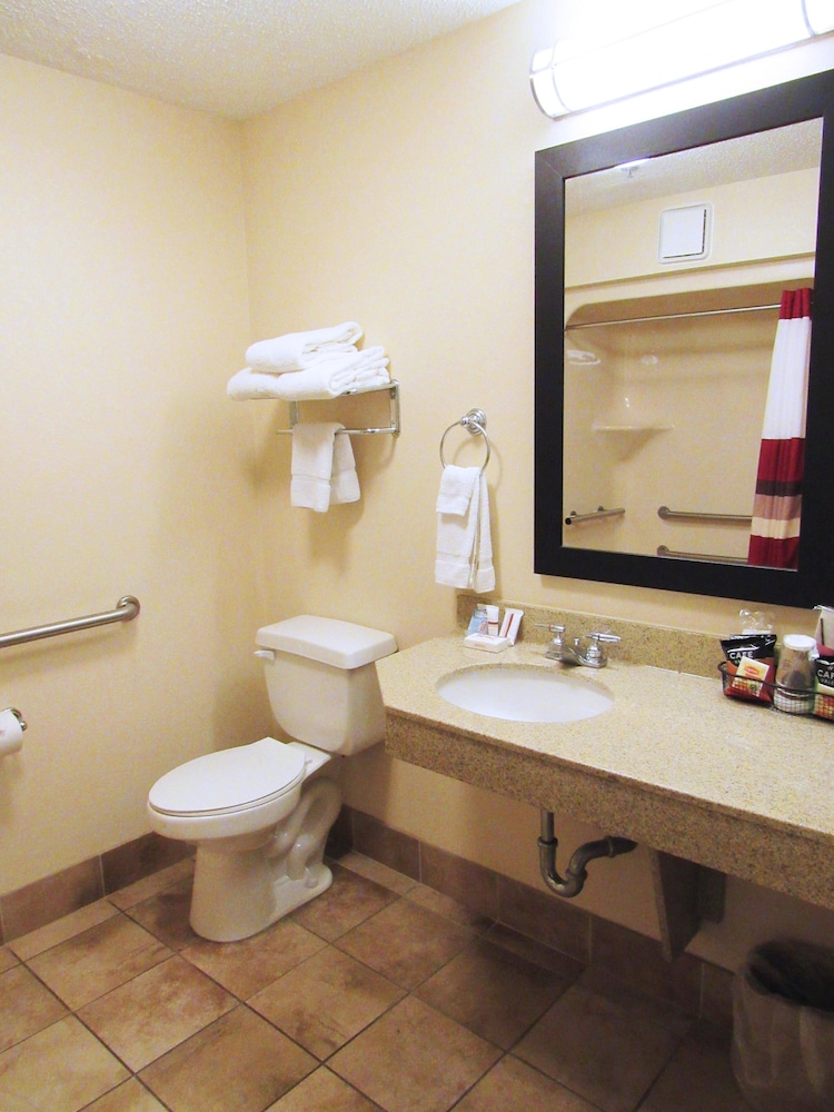 Red Roof Inn Fargo - I-94/ Medical Center