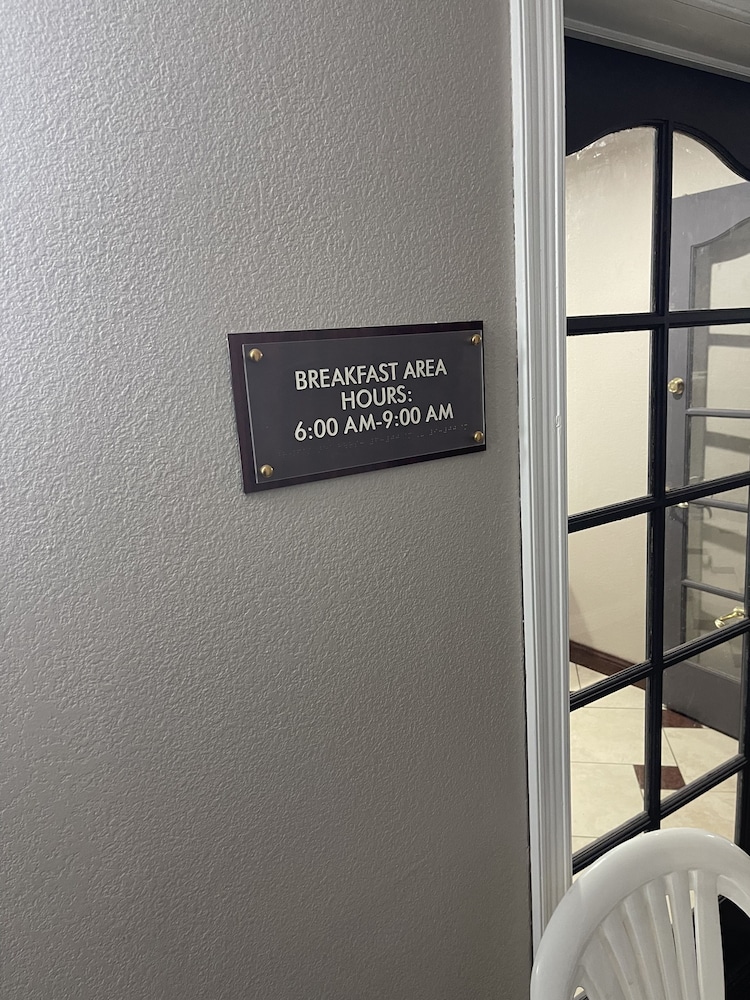 Baymont by Wyndham Bellevue / Omaha