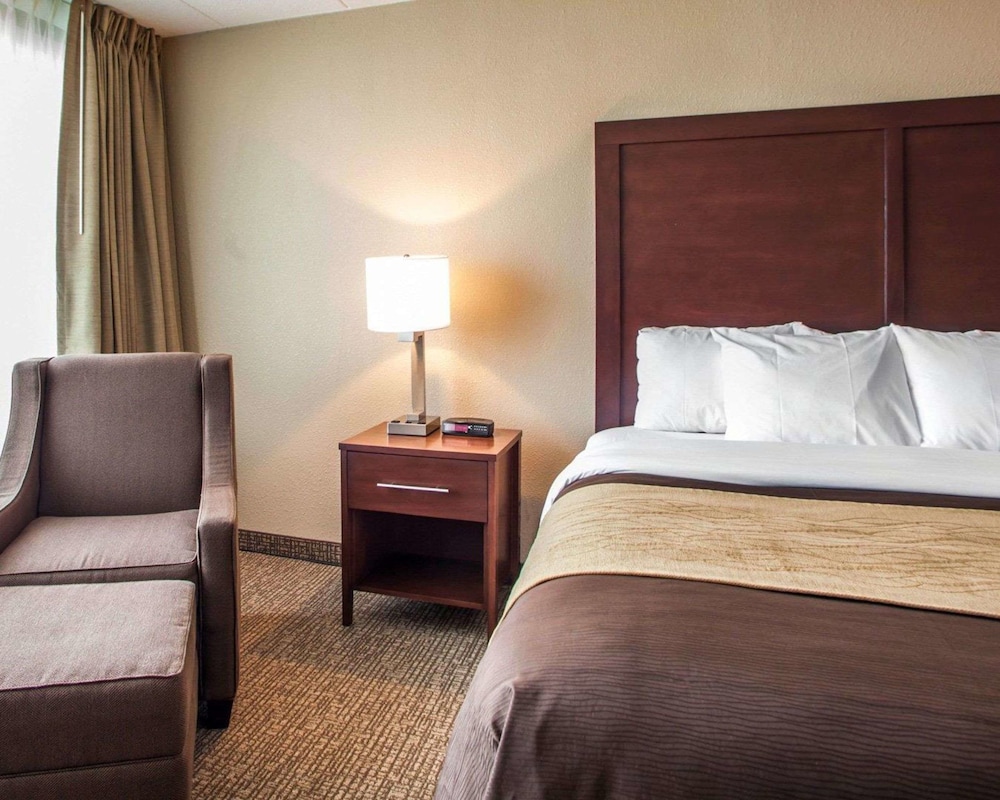 Quality Inn & Suites Orland Park - Chicago