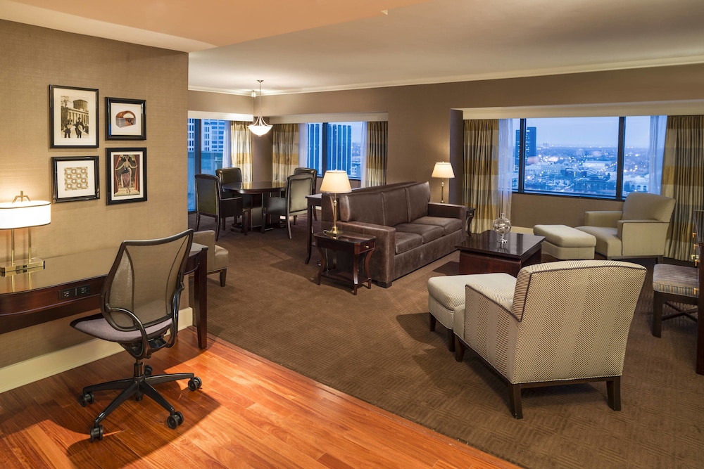 The Plaza Hotel Columbus at Capital Square