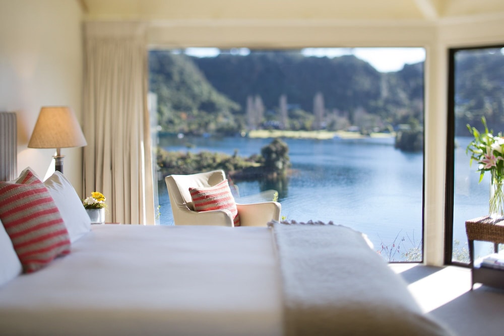 Solitaire Lodge
