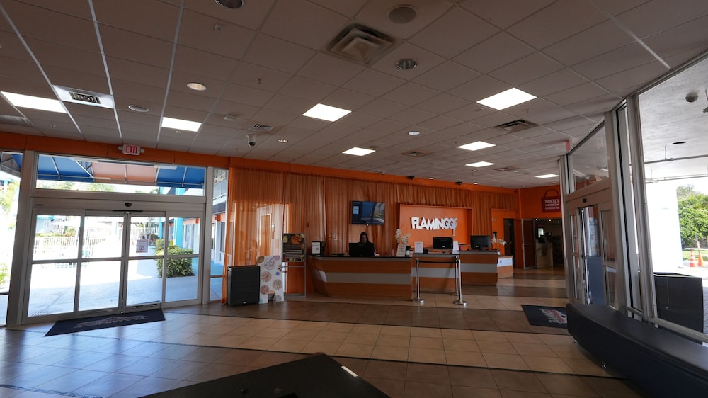 Ramada by Wyndham Hotel & Water Park photo 2