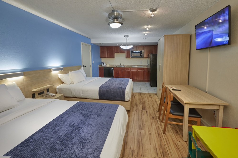 Ramada by Wyndham Hotel & Water Park photo 4