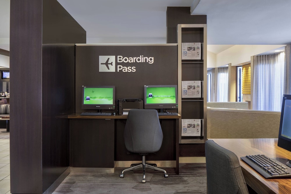 Courtyard by Marriott Dallas Arlington/Entertainment Dist