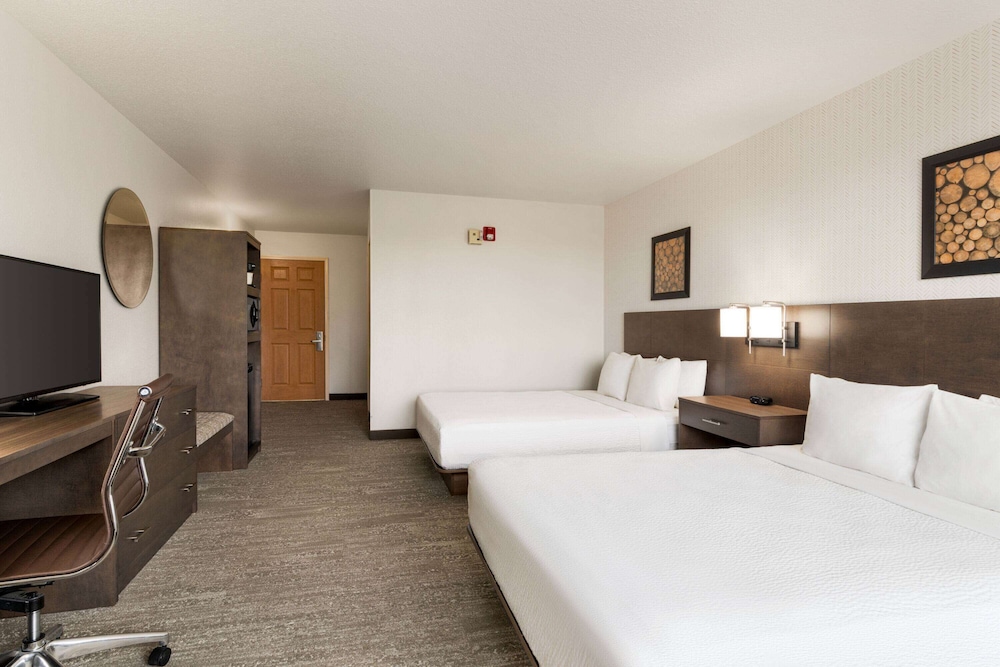 Days Inn & Suites by Wyndham Bozeman
