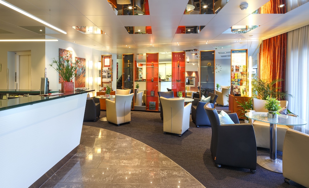 Metropol Hotel photo 2