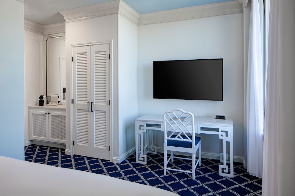 Grand Galvez Resort, Autograph Collection