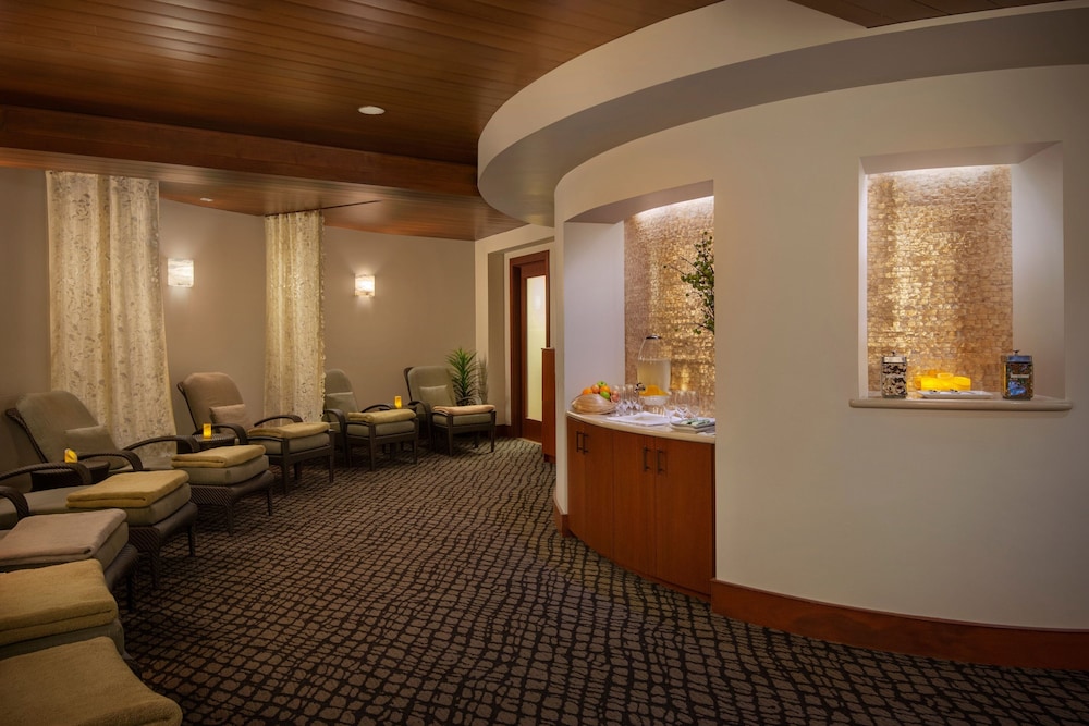Grand Galvez Resort, Autograph Collection photo 4