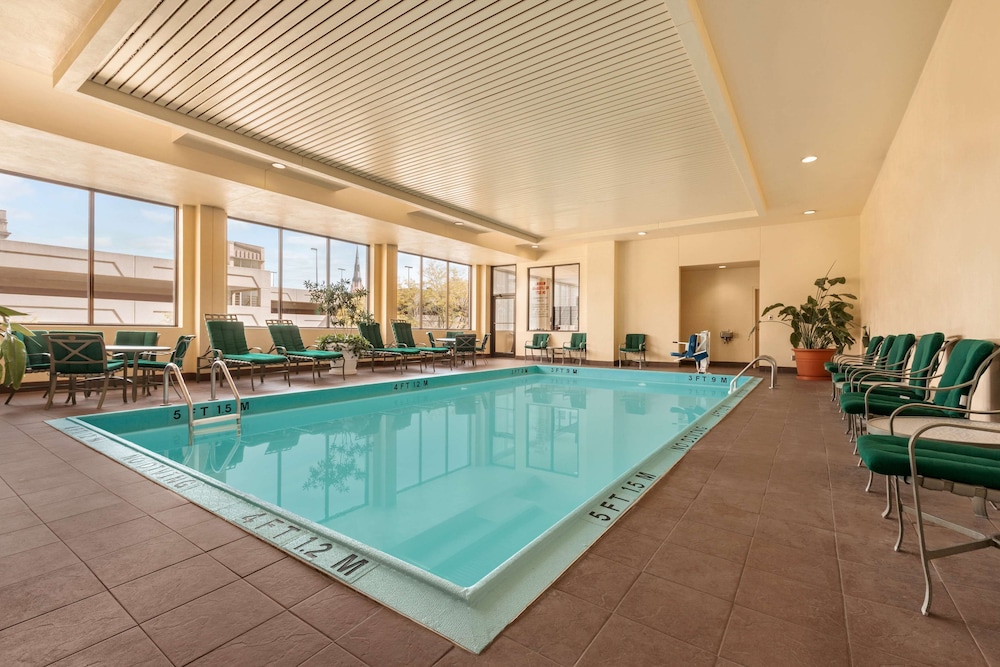 Hilton Fort Wayne at the Grand Wayne Convention Center