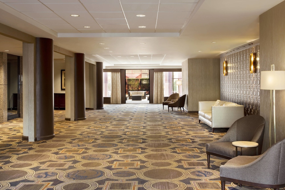 Sheraton LaGuardia East Hotel