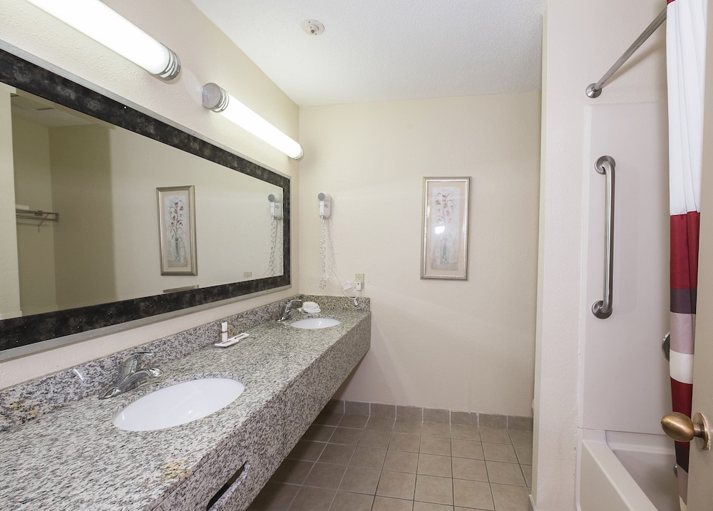 Red Roof Inn Hartford - Vernon