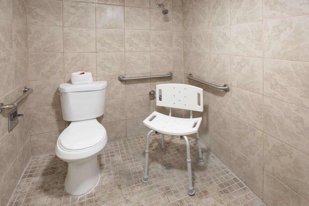 Days Inn by Wyndham St. Petersburg / Tampa Bay Area