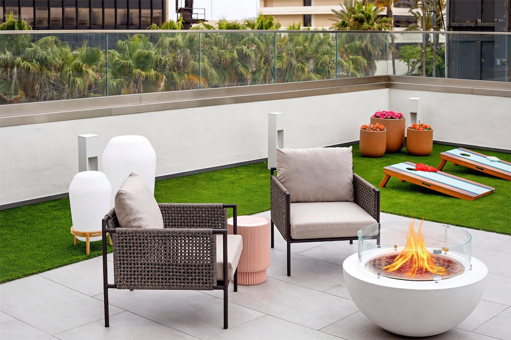Hilton Garden Inn LAX Los Angeles Airport photo 5