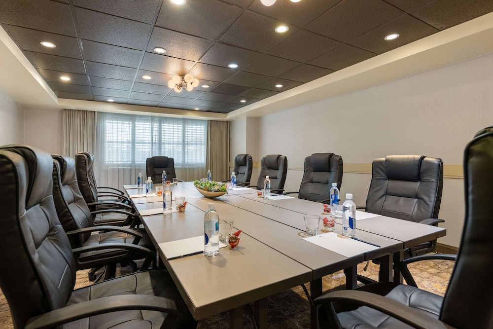 DoubleTree by Hilton Hotel San Diego - Mission Valley