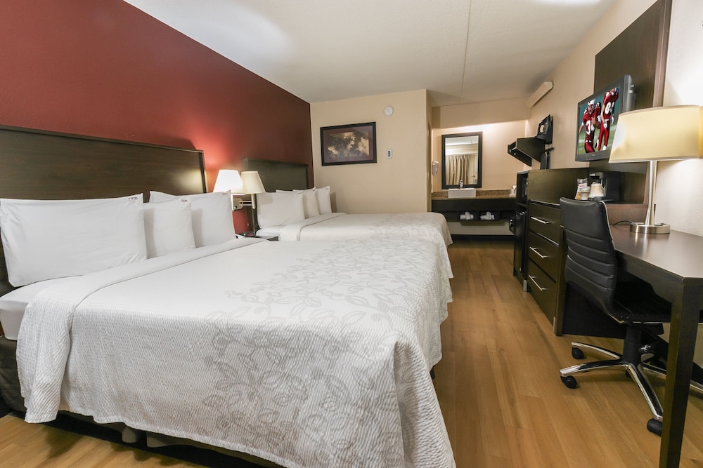 Red Roof Inn PLUS+ Statesville