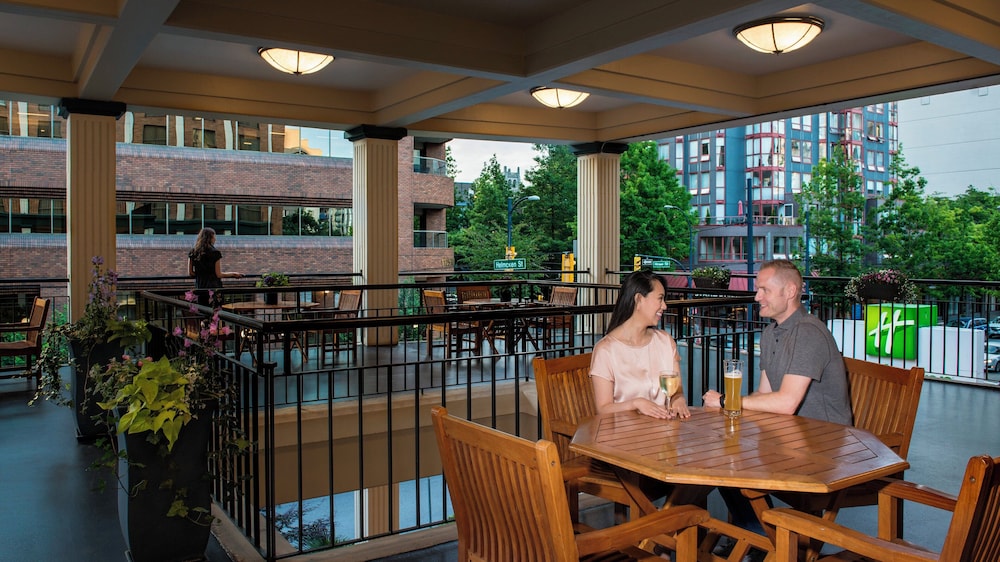Holiday Inn & Suites Vancouver Downtown By IHG