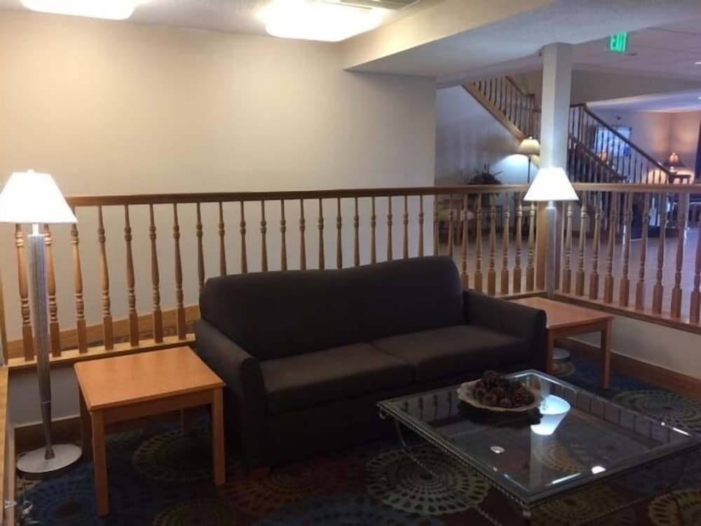 Baymont by Wyndham Mishawaka South Bend Area