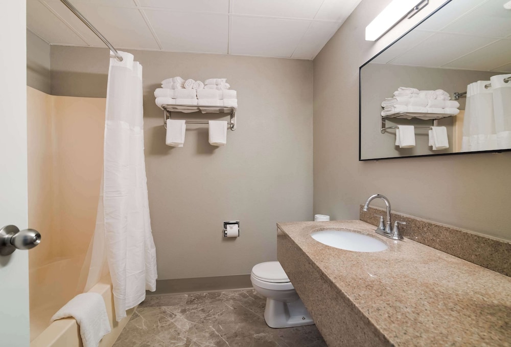 Quality Inn & Suites South Portland