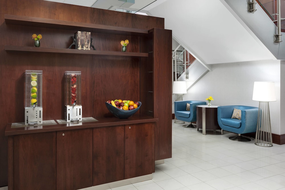 Courtyard by Marriott Boston-Cambridge