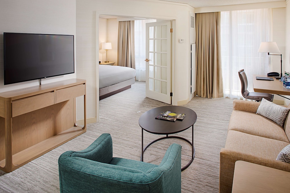 Hilton Suites Atlanta Perimeter