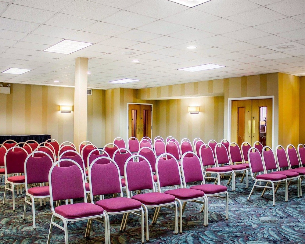 Wilkes-Barre Inn and Suites