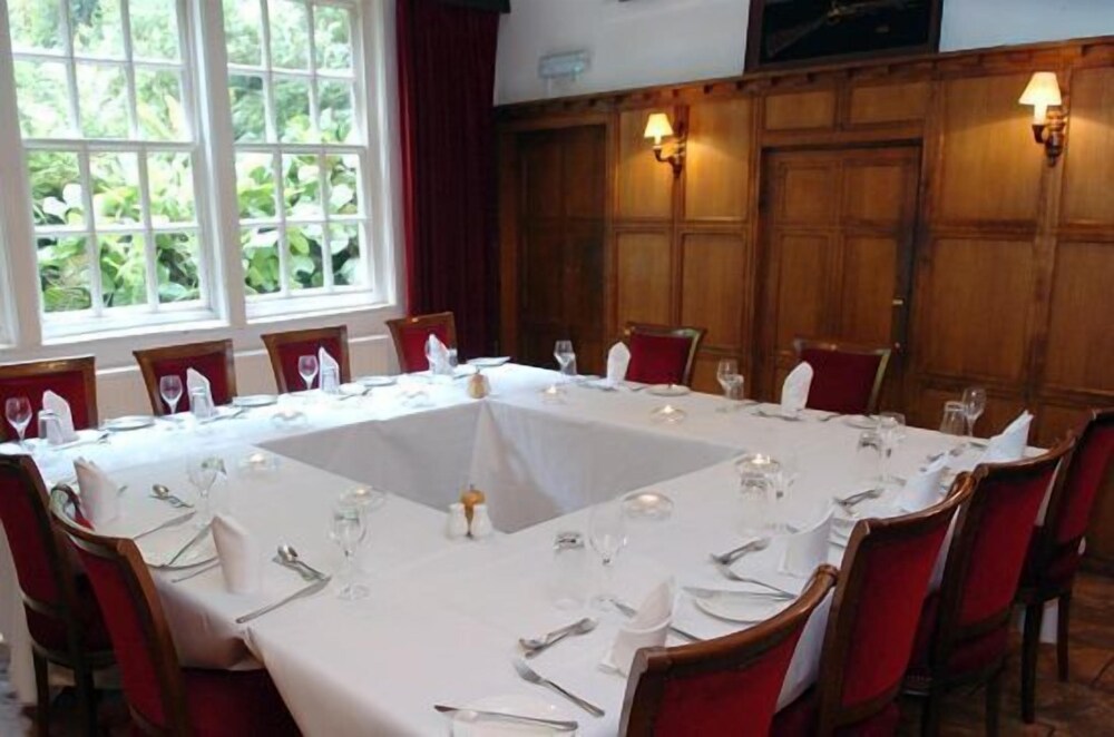 Donington Manor Hotel