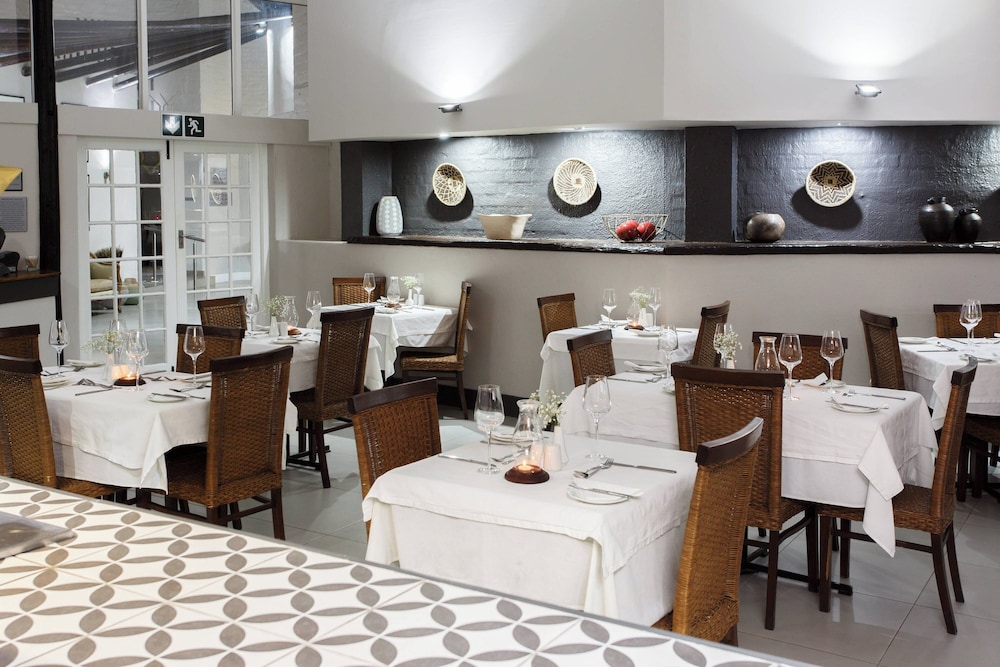 Protea Hotel by Marriott Oudtshoorn Riempie Estate photo 4