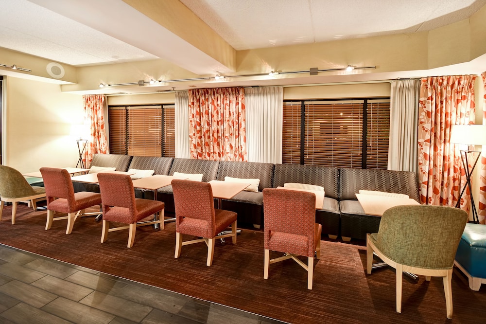 Hampton Inn Louisville-Airport