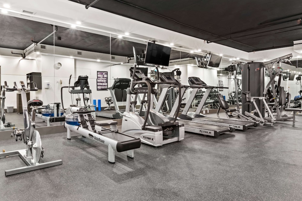 Best Western Premier Calgary Plaza Hotel & Conference Centre photo 5