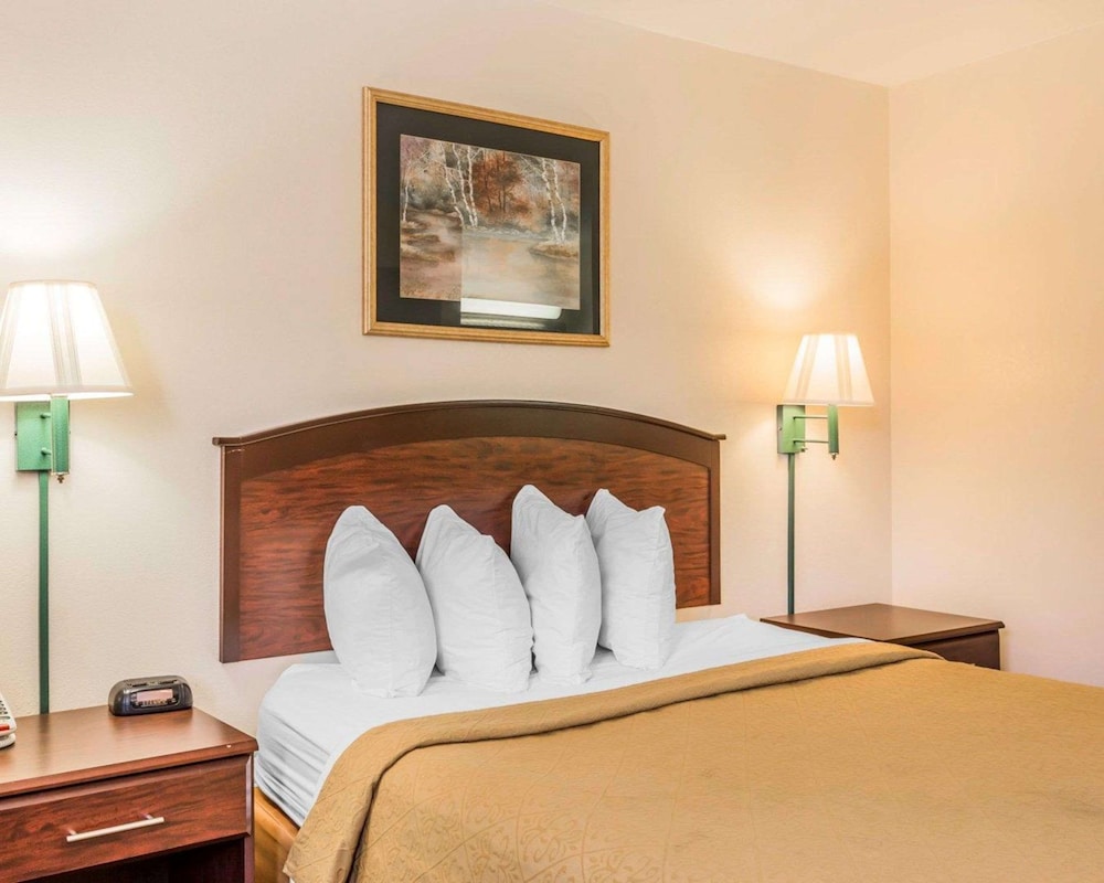 Quality Inn Pell City I-20 exit 158
