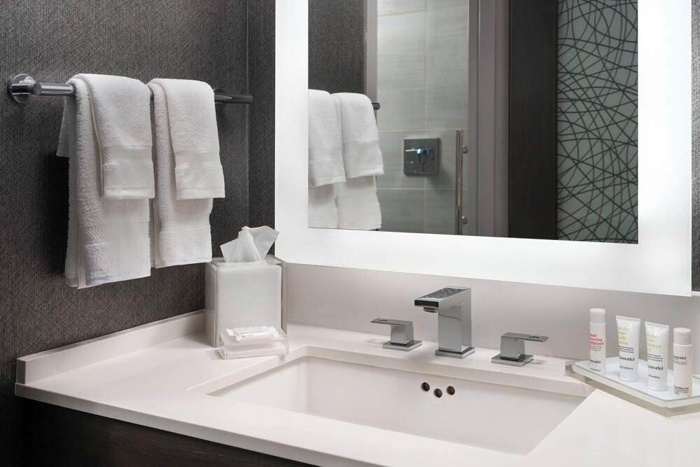 Warner Center Marriott Woodland Hills