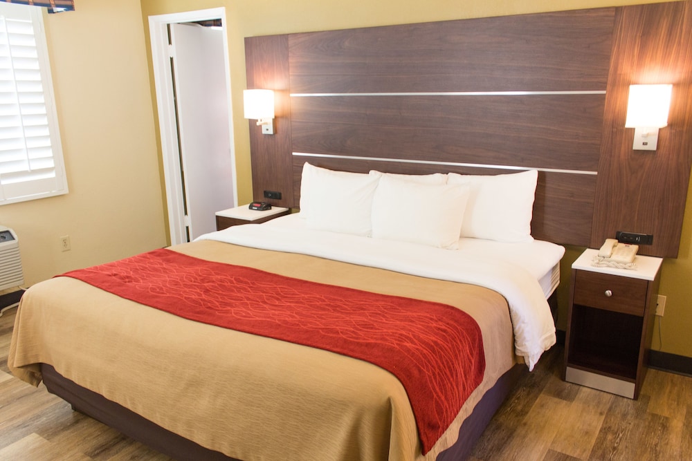 Comfort Inn San Diego Airport At The Harbor