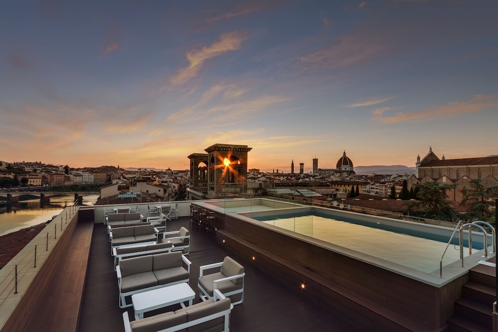 Plaza Hotel Lucchesi photo 2