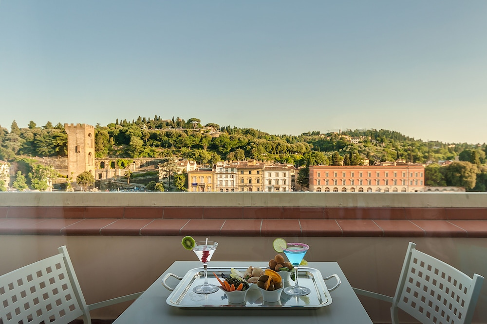 Plaza Hotel Lucchesi photo 5