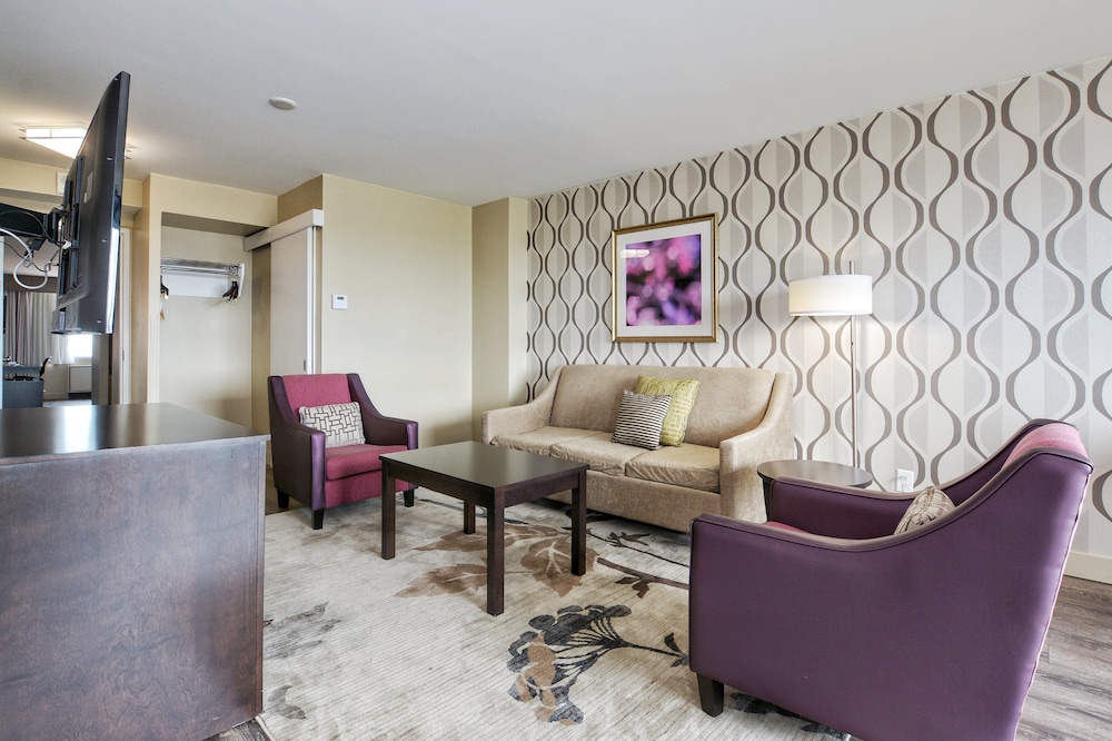 Holiday Inn Toronto International Airport