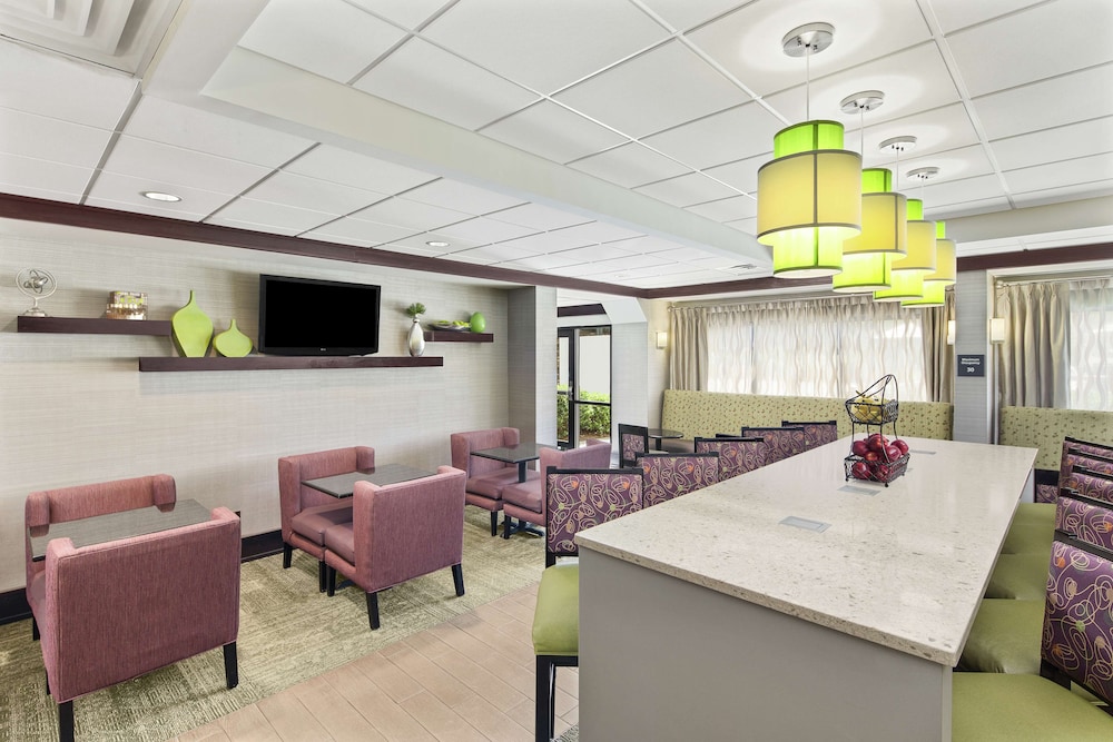 Hampton Inn Atlanta-Town Center/Kennesaw