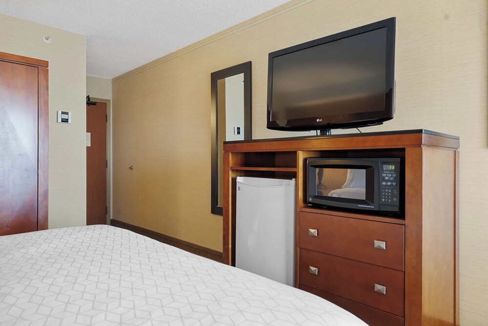 Sandman Hotel & Suites London Downtown