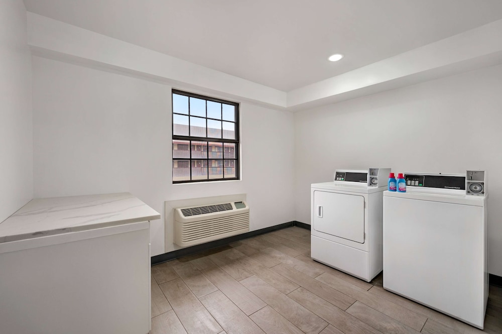 La Quinta Inn by Wyndham Columbus Airport Area