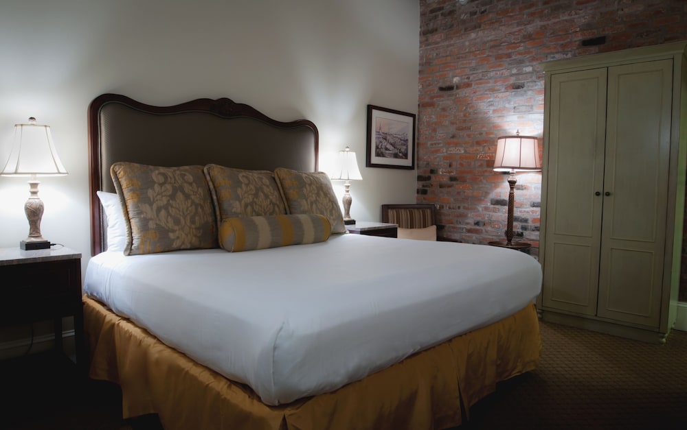French Market Inn