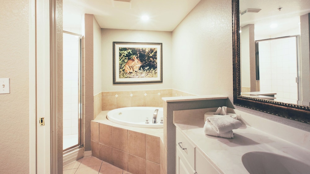 Holiday Inn Club Vacations at Orange Lake Resort by IHG