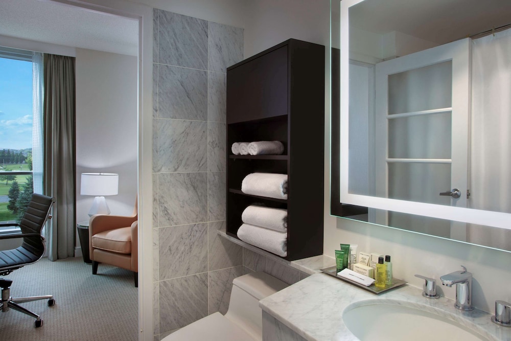 Hilton Toronto/Markham Suites Conference Centre & Spa