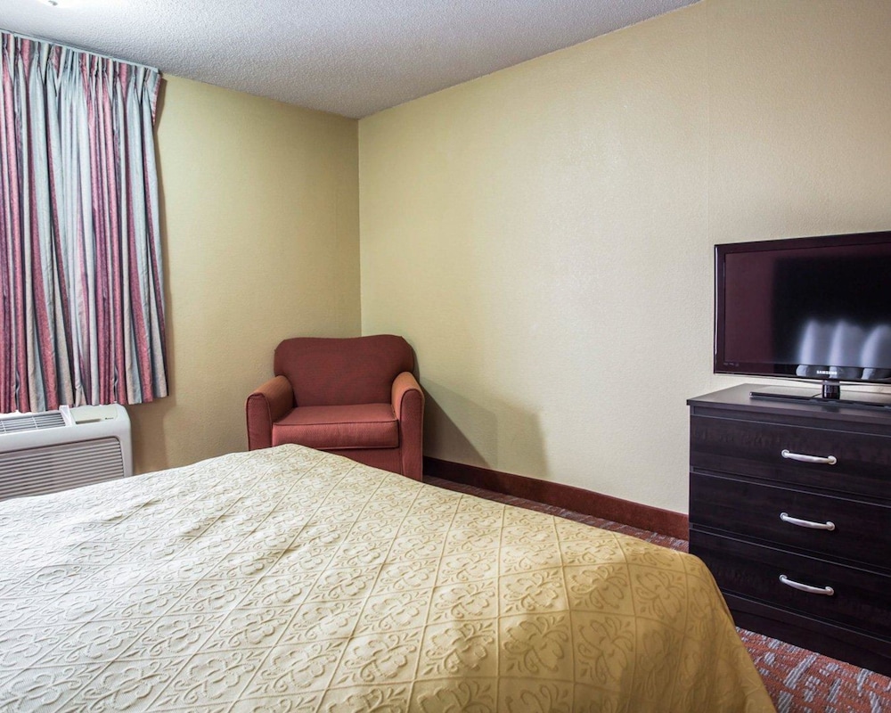Quality Inn & Suites Monroe