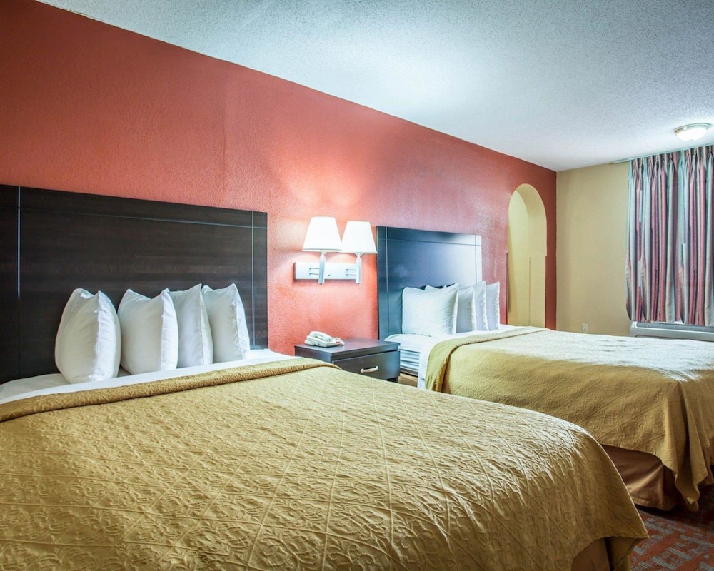 Quality Inn & Suites Monroe