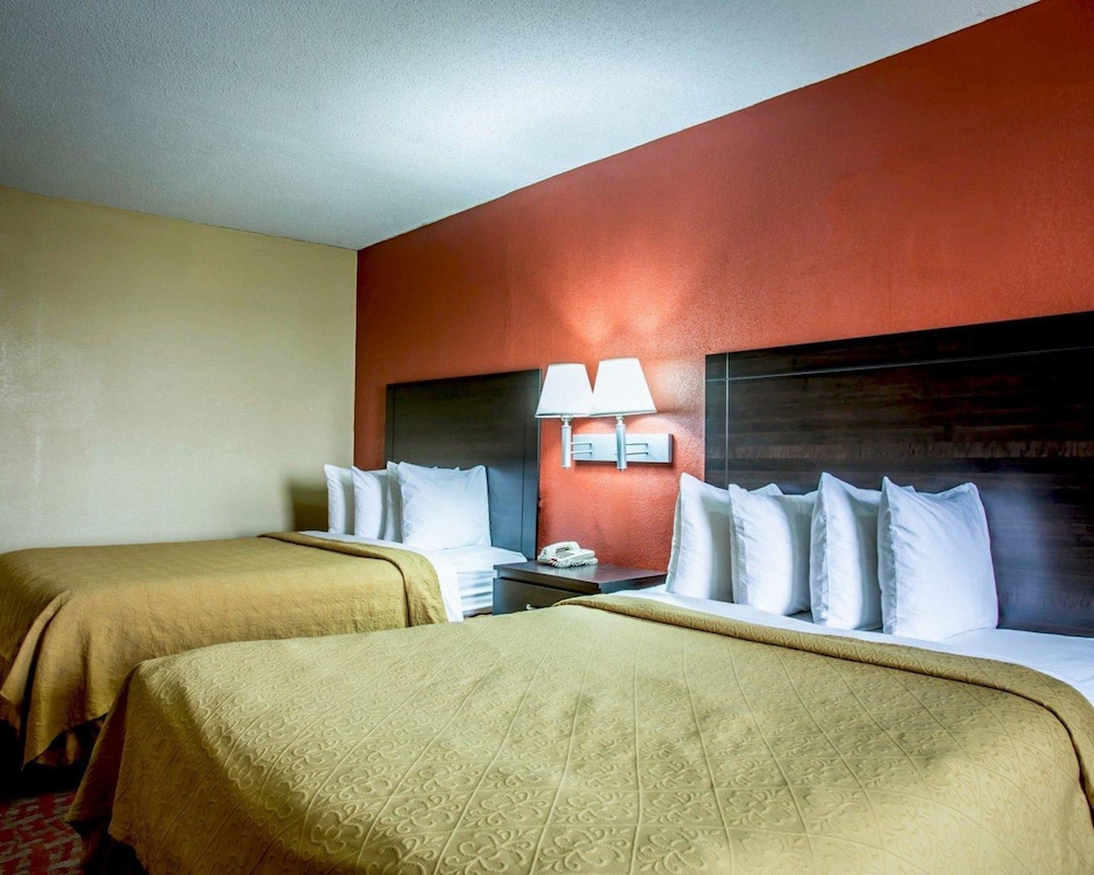 Quality Inn & Suites Monroe