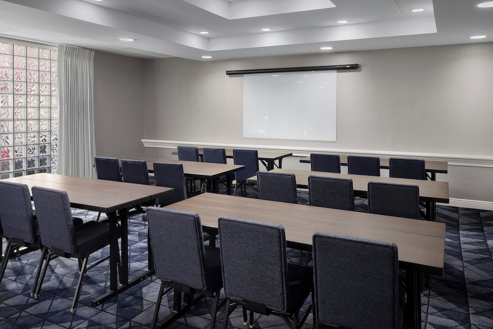 Courtyard by Marriott Los Angeles Century City/Beverly Hills photo 2