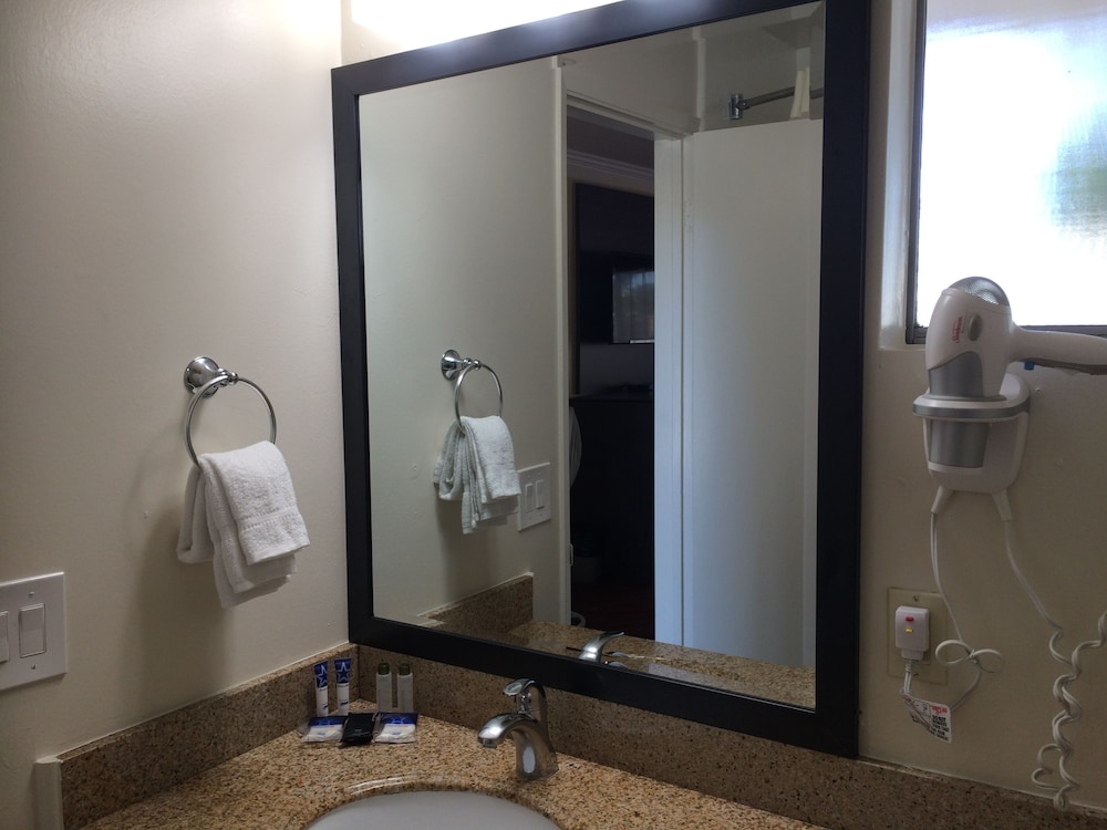 Americas Best Value Presidents Inn on Munras