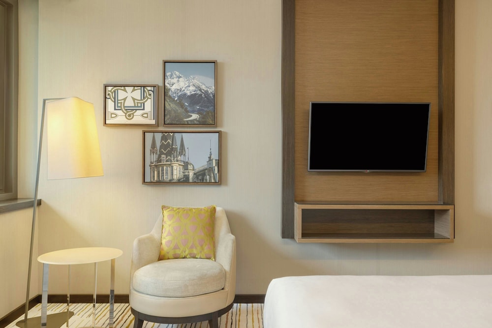 Sheraton Grand Tbilisi Metechi Palace photo 2